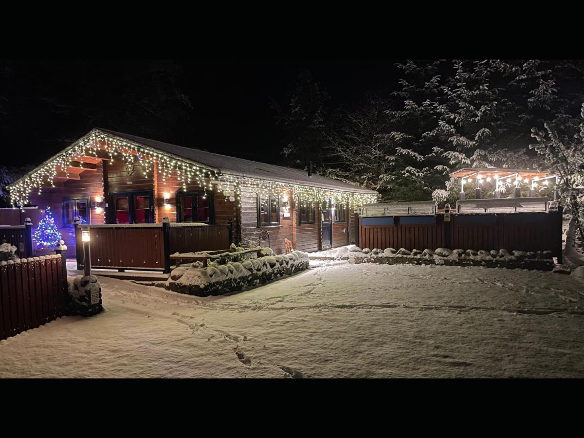 Cairnhill Lodge - Award-Winning Luxury Highland Retreat ブレアゴーリー エクステリア 写真